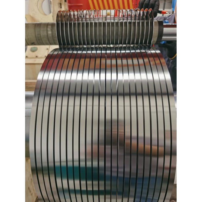 Perbedaan antara 304L stainless steel strip dan 304 stainless steel strip